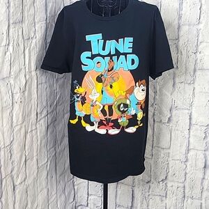 SPACE JAM Black Tune Squad Men's Graphic Shirt Medium‎